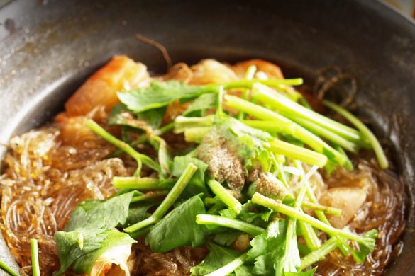 Noodles con verduras y salsa tamari