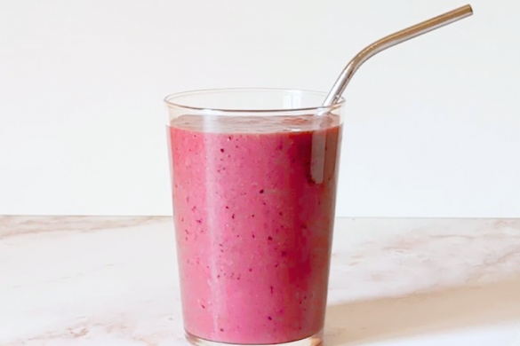 Smoothie de pera, avena y remolacha
