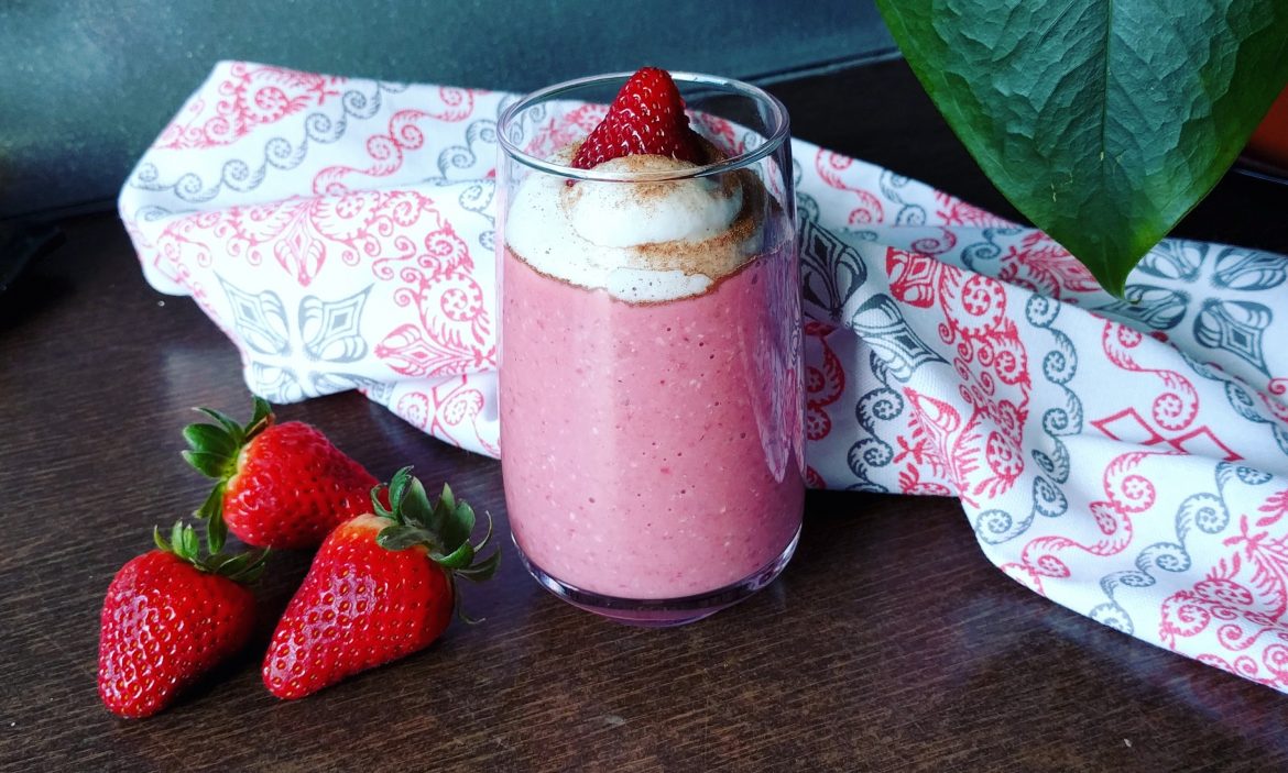 Strawberry Oat Smoothie with Italian Meringue – Phase 1 Breakfast (FMD)